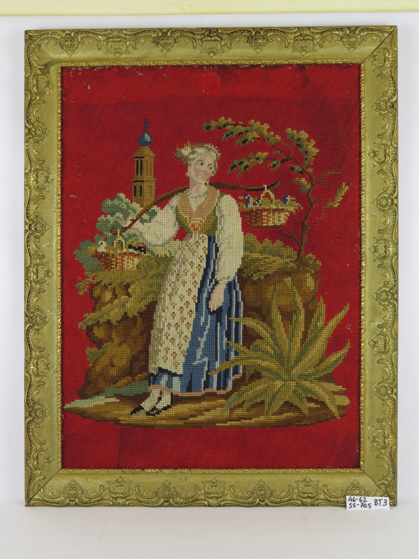 Cornice di legno dorato con ricchi decori in stile barocco bt3