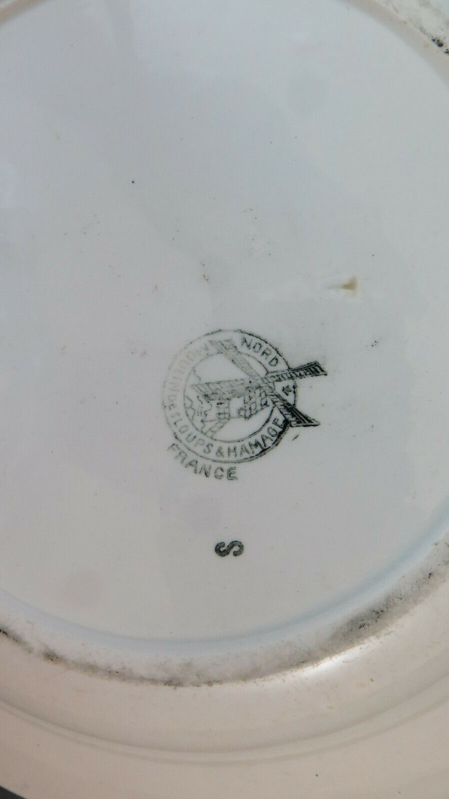 ANTIQUE CERAMIC PLATE MOULIN DES LOUPS & HAMAGE FRANCE VINTAGE CHERRIES BM34