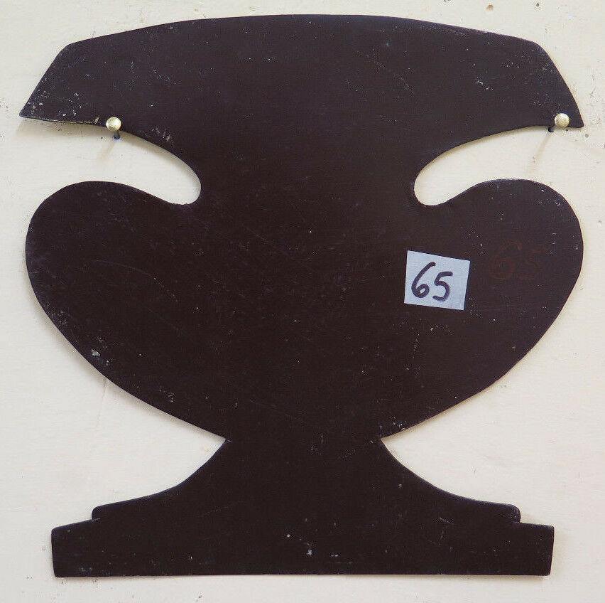 COPPIA DI VECCHI FREGI IN FERRO A FORMA DI VASO DIPINTI ED INCISI CH13 64 65 - Belbello Antiques