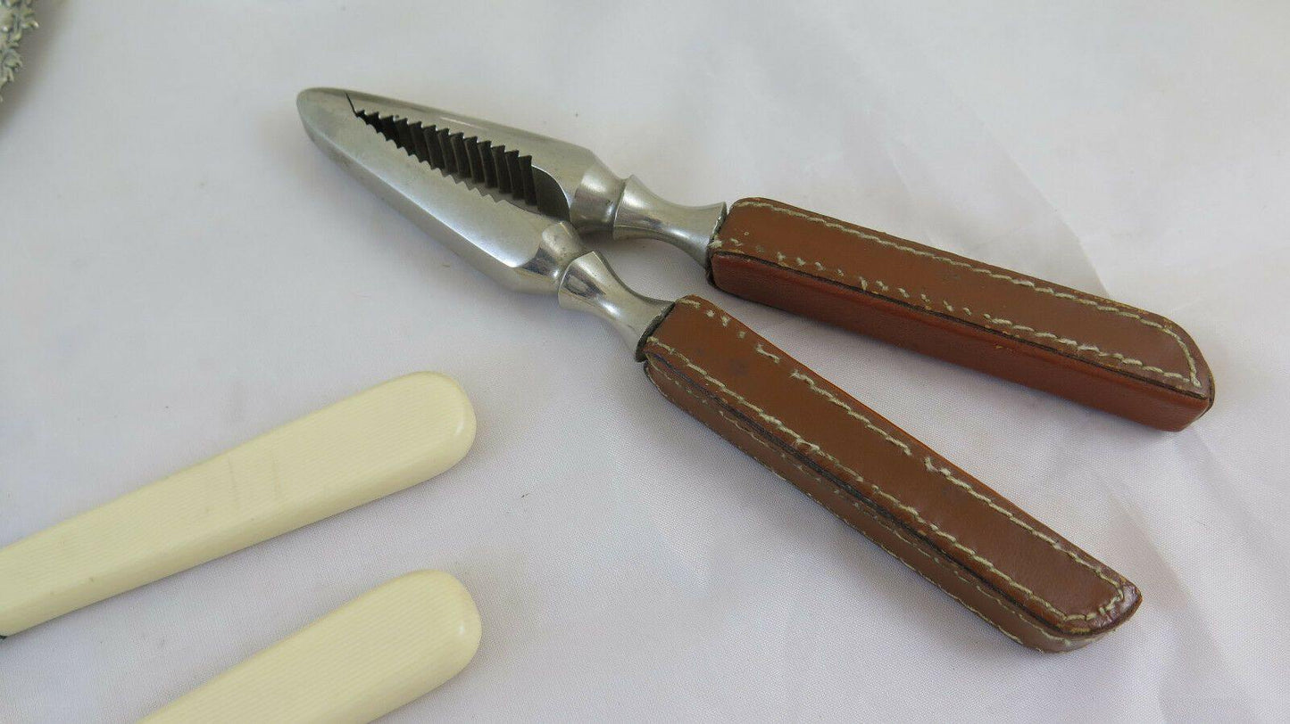 OGGETTI DA CUCINA VINTAGE PORTACENERE PIATTINO COLTELLI SCHIACCIANOCI R132 - Belbello Antiques