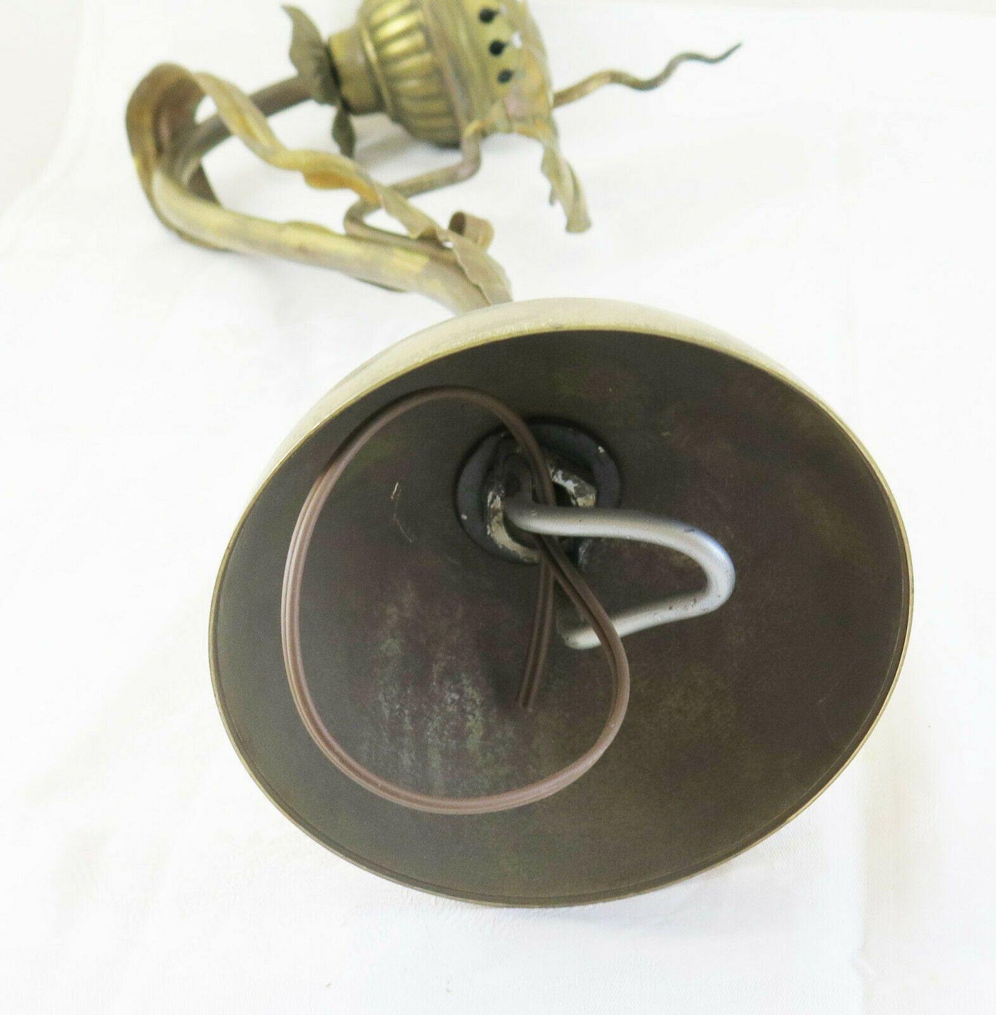 APPLIQUE IN BRONZO AD UNA FIAMMA CON FOGLIE IN OTTONE STILE FLOREALE CH9 - Belbello Antiques