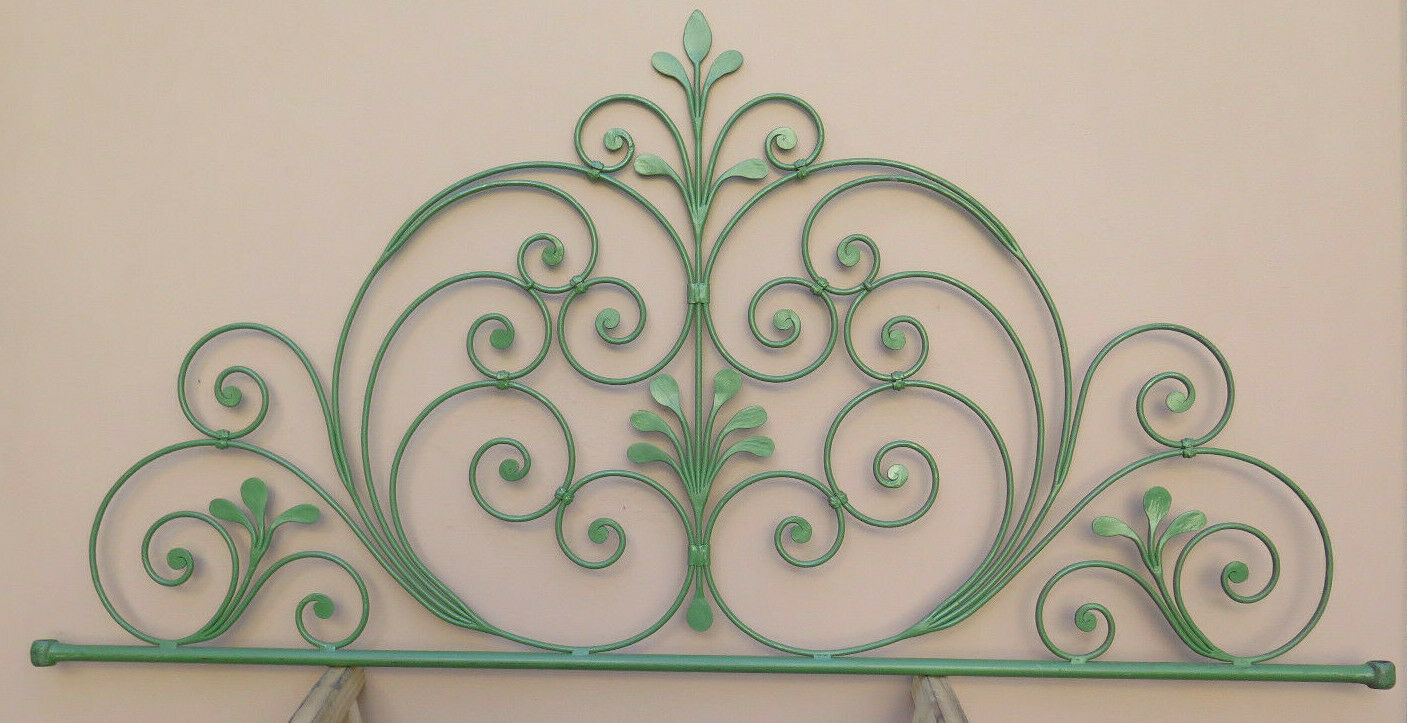 TESTIERA TESTATA DA LETTO MATRIMONIALE IN FERRO BATTUTO A CODA PAVONE VINTAGE 29 - Belbello Antiques