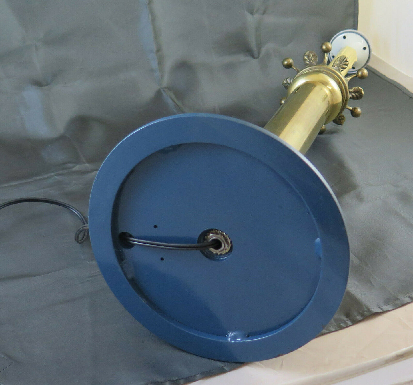 LARGE VINTAGE TABLE LAMP IN BRASS ABAT JOUR HANDMADE CH2