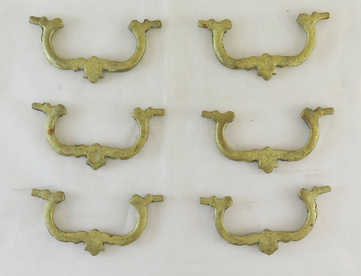 6 MANIGLIE PER MOBILE ANTICO IN BRONZO DORATO ARTIGIANALI ACCESSORI MOBILI CH30 - Belbello Antiques