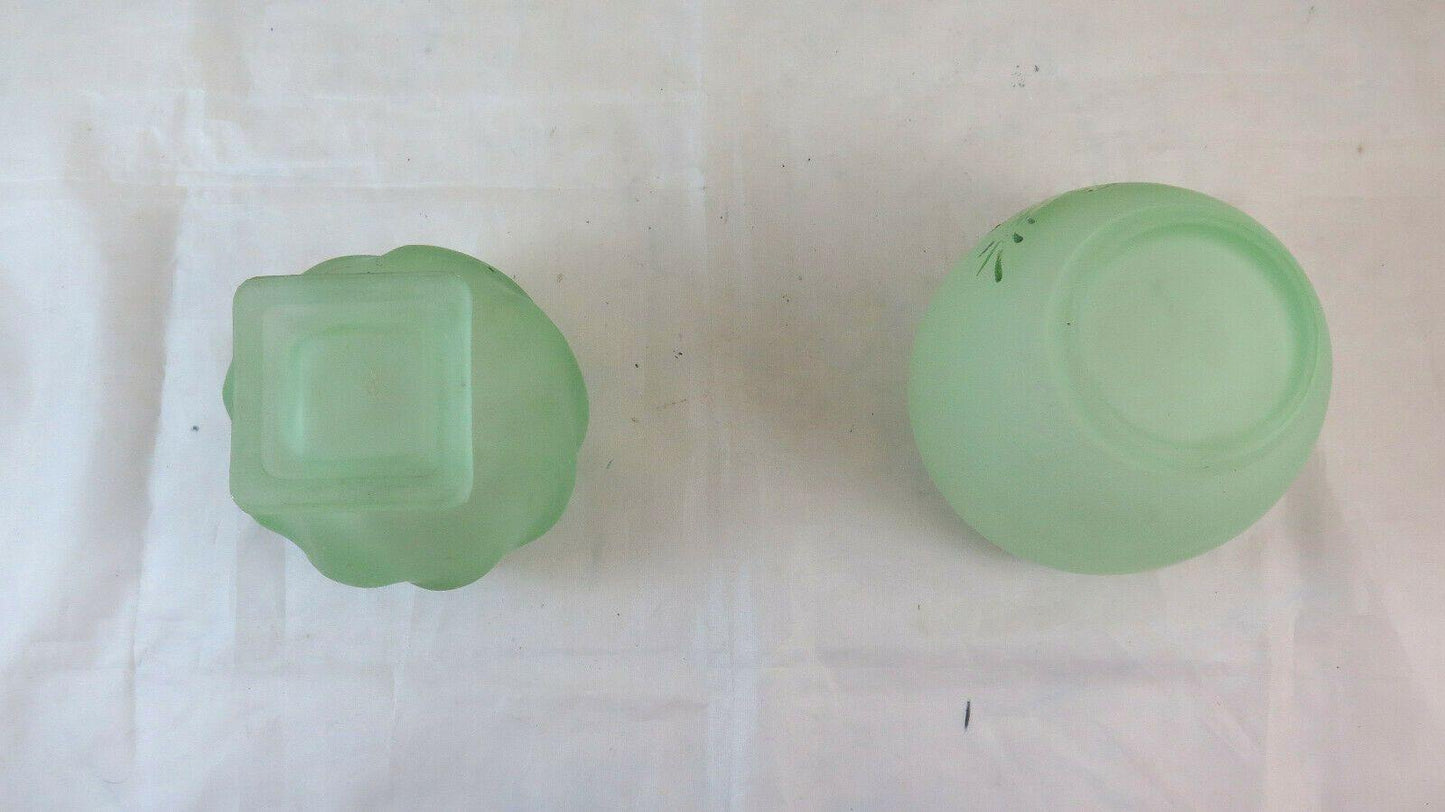 DUE VASI IN VETRO OPALINO VERDE DIPINTO A MANO ART NOUVEAU STILE LIBERTY BM16 - Belbello Antiques