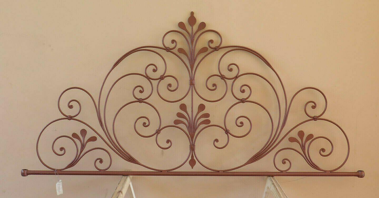 TESTIERA TESTATA DA LETTO MATRIMONIALE IN FERRO BATTUTO A CODA PAVONE VINTAGE 24 - Belbello Antiques