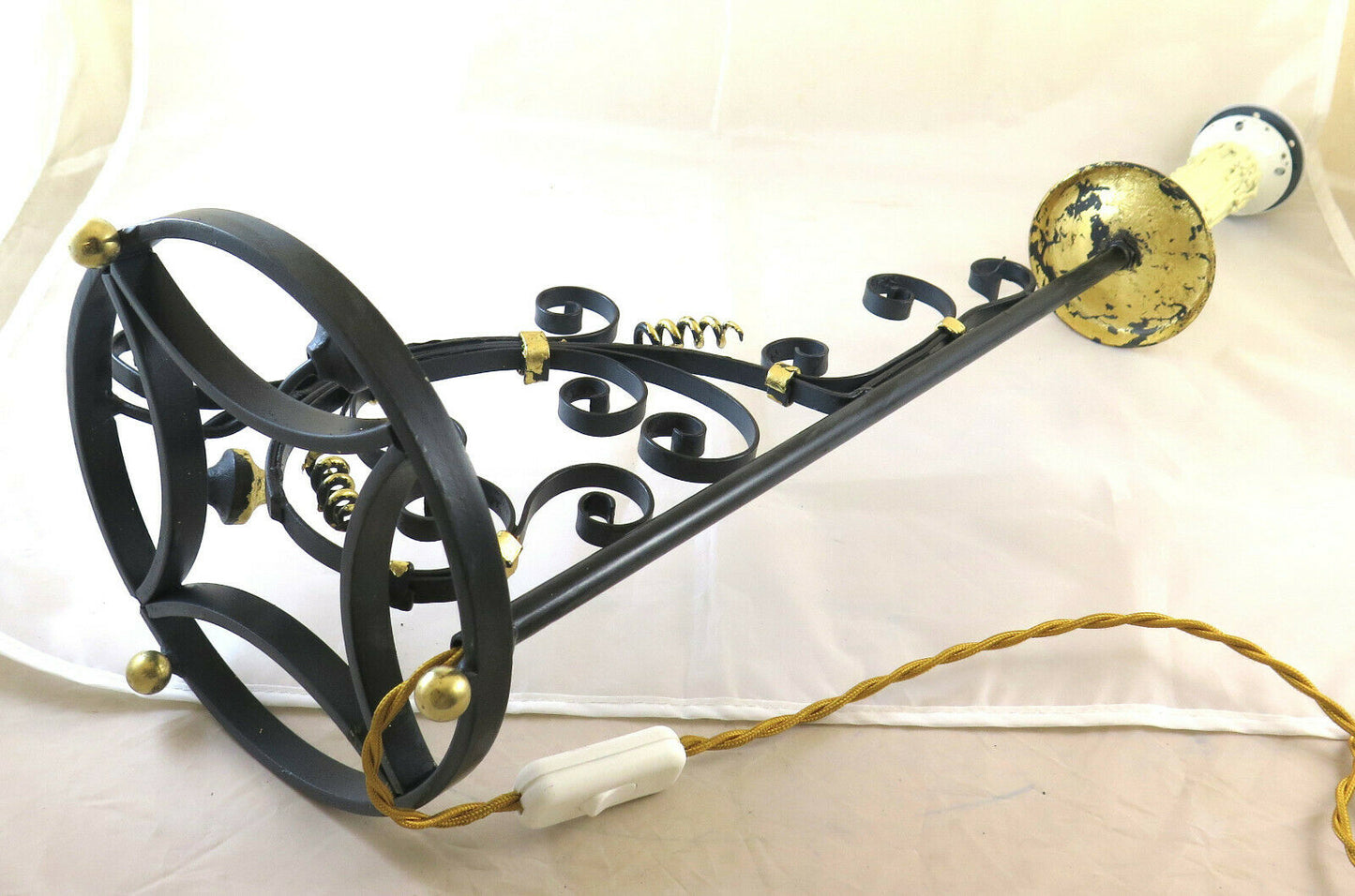 ABAT-JOUR VINTAGE WROUGHT IRON LIVING ROOM DESK TABLE LAMP CH31