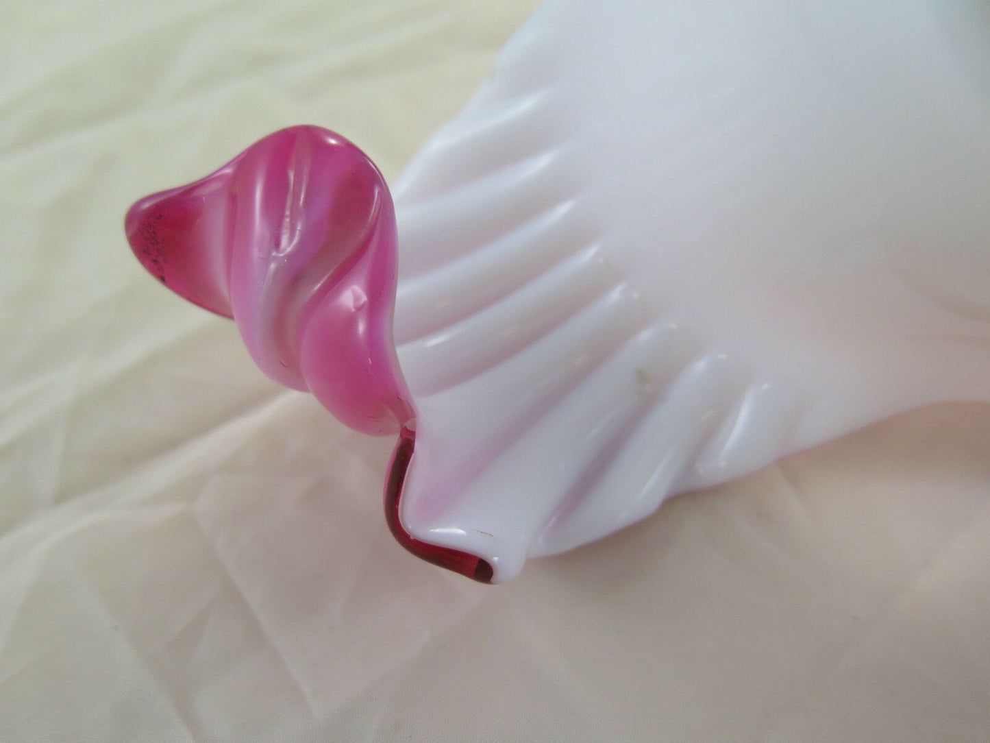 VASO DI VETRO OPALINO A FORMA DI FIORE ANTICO PRIMO 900 CENTROTAVOLA R16 - Belbello Antiques