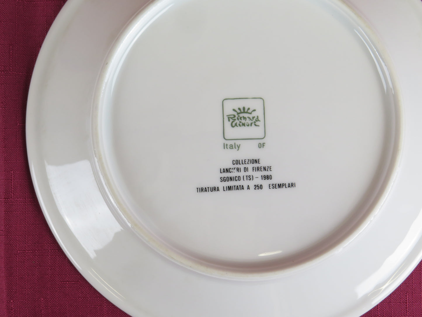 DUE PIATTI PORCELLANA LANCIERI DI FIRENZE RICHARD GINORI SGONICO 1980 VN11
