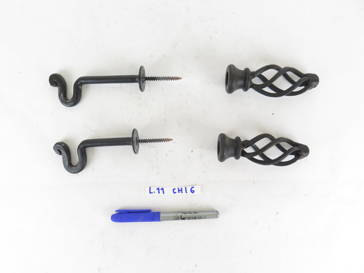 PAIR OF CURTAIN HOOKS IN WROUGHT IRON VINTAGE HANDMADE CURTAIN HOLDERS CH16