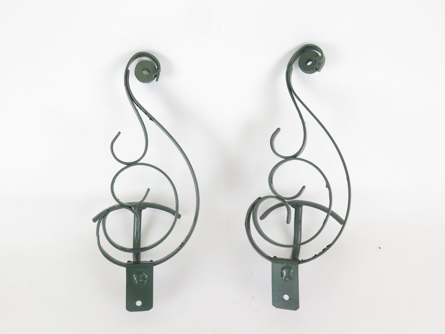 TRE ATTACCAPANNI IN FERRO BATTUTO FORGIATO A MANO DECORATI A VOLUTE CH3