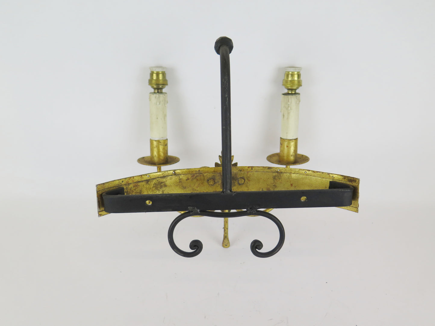 OLD GOLDEN WROUGHT IRON WALL LIGHT WITH TWO FLAMES WALL LIGHT CH20