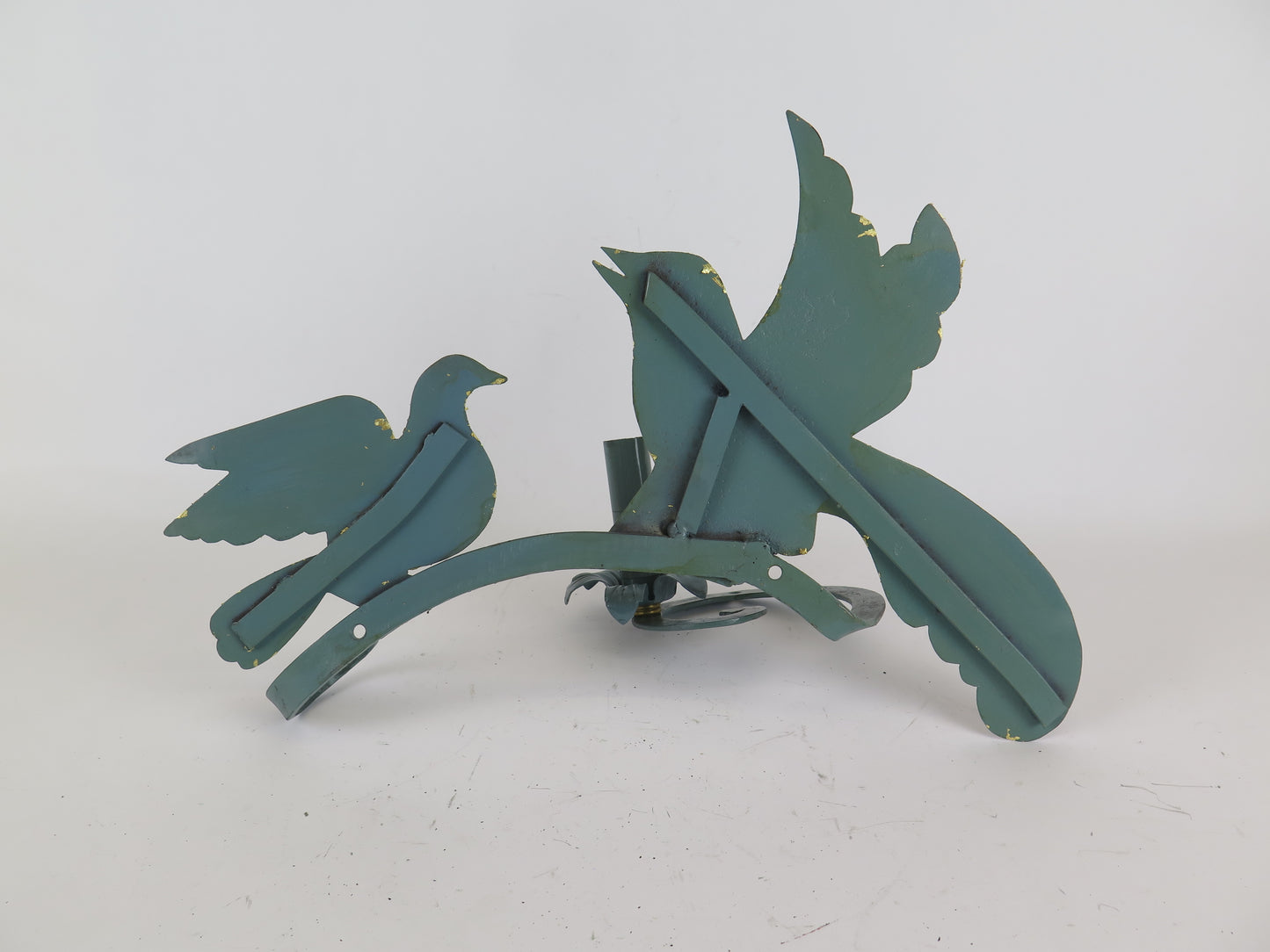 HAND FORGED WROUGHT IRON WALL LAMP WITH GOLDEN BIRD MEDALLION CH40