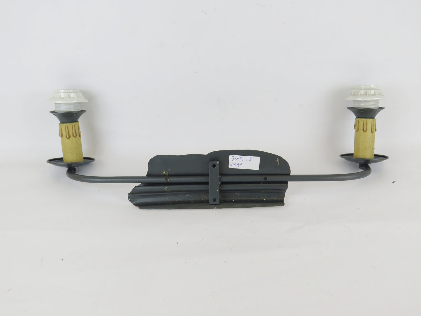 WROUGHT IRON WALL LIGHT WITH TWO FLAMES VINTAGE HANDMADE CH11