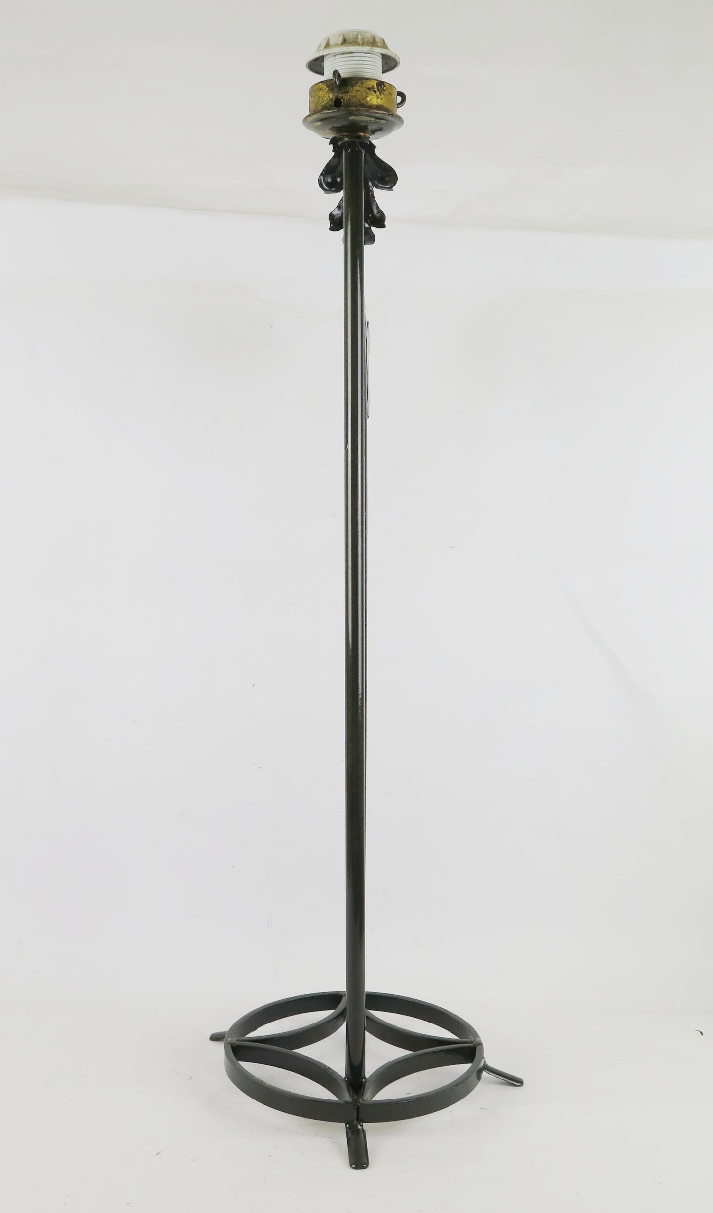 MEDIUM SIZE FLOOR LAMP VINTAGE WROUGHT IRON STRAIGHT OR TABLE CH.S