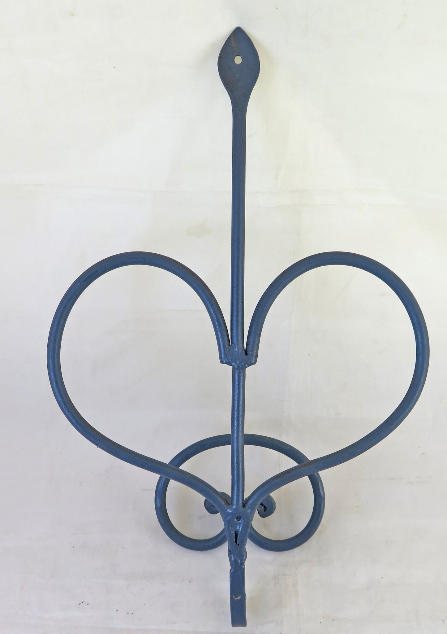 ATTACCAPANNI IN FERRO BATTUTO DA PARETE FORGIATO MANO FORMA CUORE UN GANCIO CH34