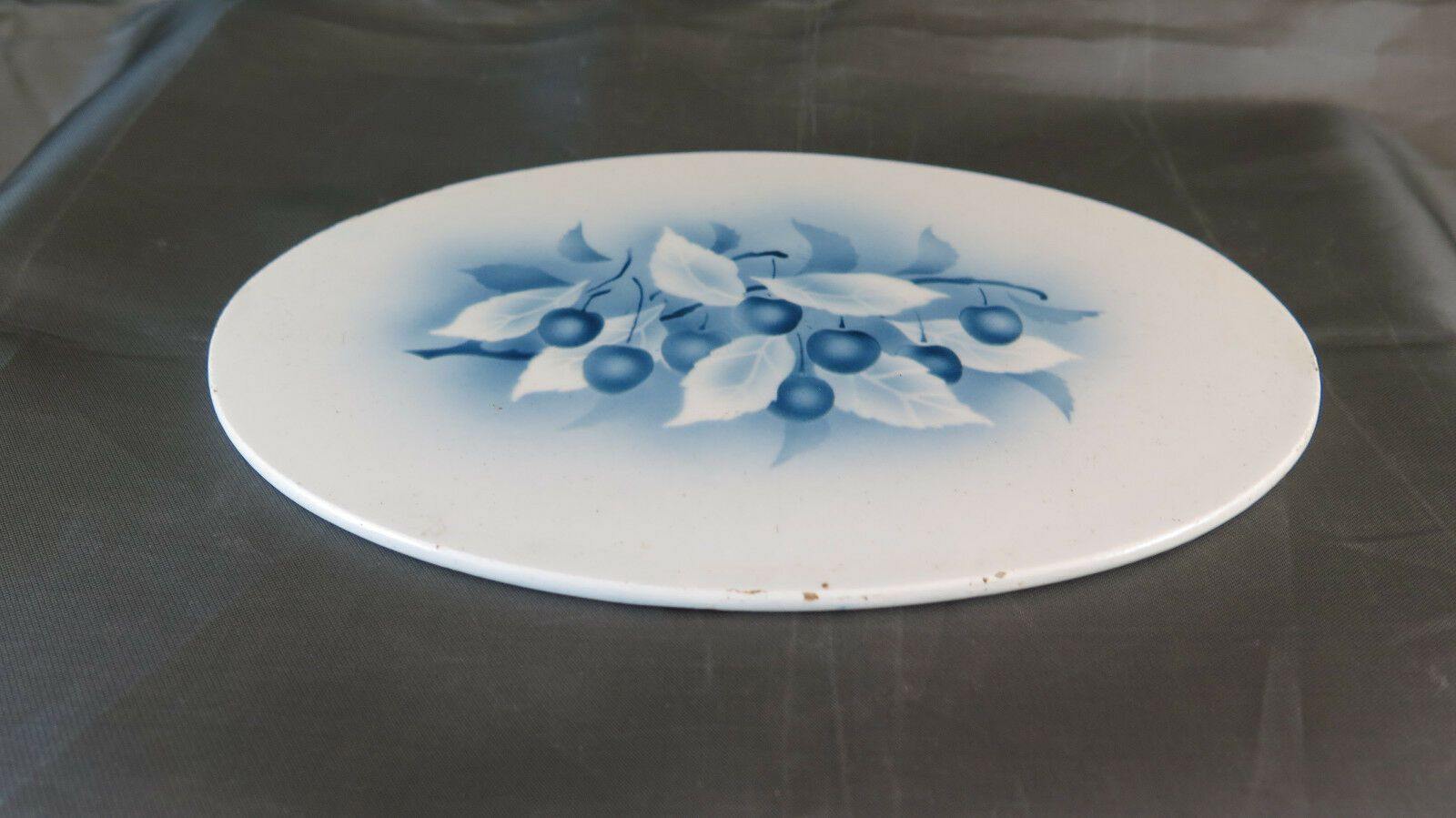 DUE SOTTOPENTOLA VINTAGE IN CERAMICA DI CUI UNO VILLEROY BOCH SOTTOPIATTO R120 - Belbello Antiques