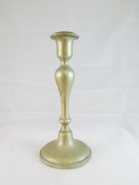 ANTICO CANDELIERE EPOCA OTTOCENTO IN OTTONE DORATO E TORNITO TORCIERA LUME G13 - Belbello Antiques