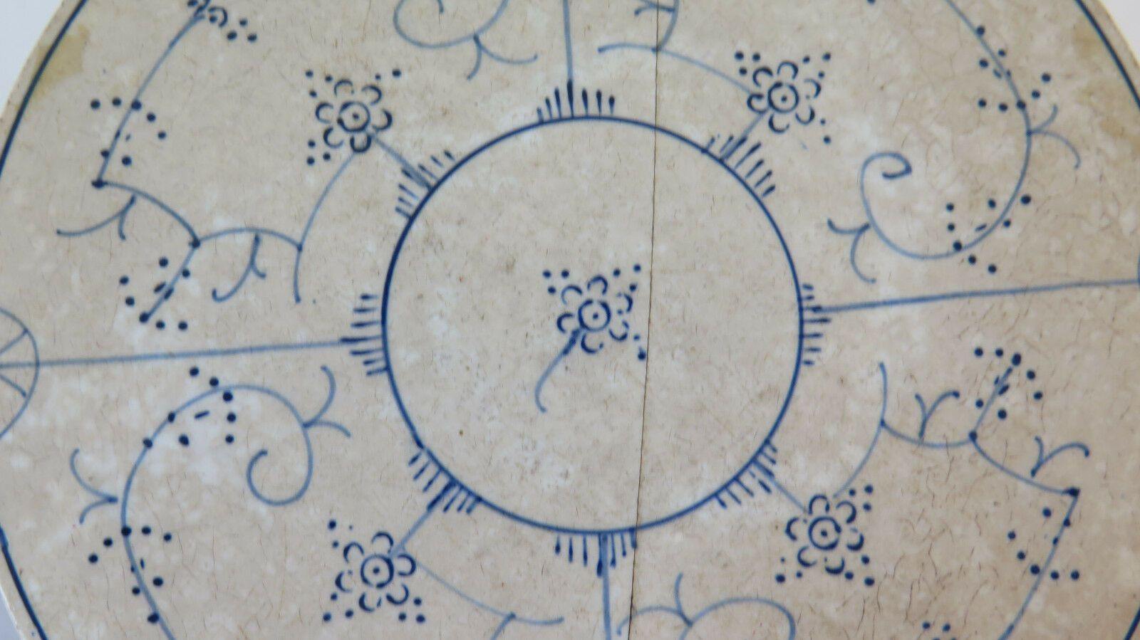 DUE SOTTOPENTOLA VINTAGE IN CERAMICA DI CUI UNO VILLEROY BOCH SOTTOPIATTO R120 - Belbello Antiques