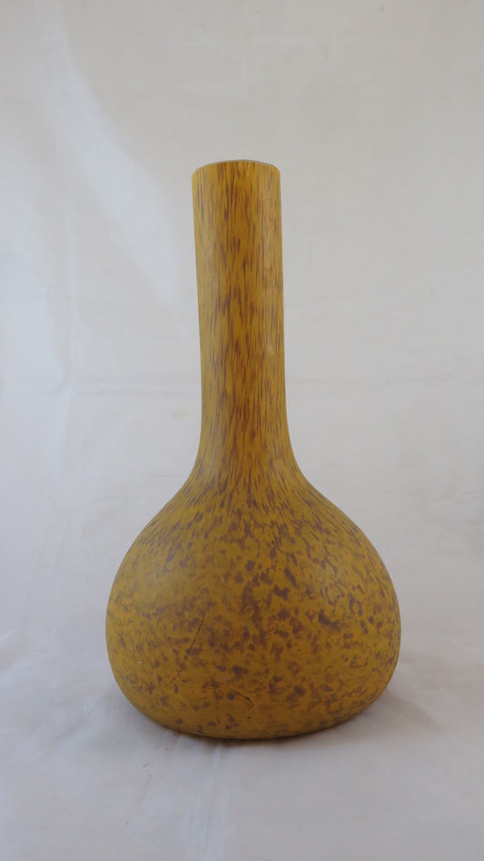 OLD COLLECTIBLE YELLOW SWANNECK GLASS VASE BM20