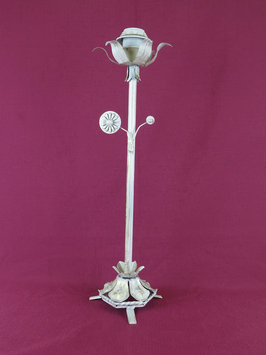 VINTAGE LIVING ROOM LAMP WROUGHT IRON EMBOSSED METAL LEAVES DECORATION CH37