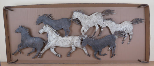 METAL WALL FRIEZE WITH SILHOUETTES OF HORSES HORSES HORSE RACING WALL DECORATION BA.M